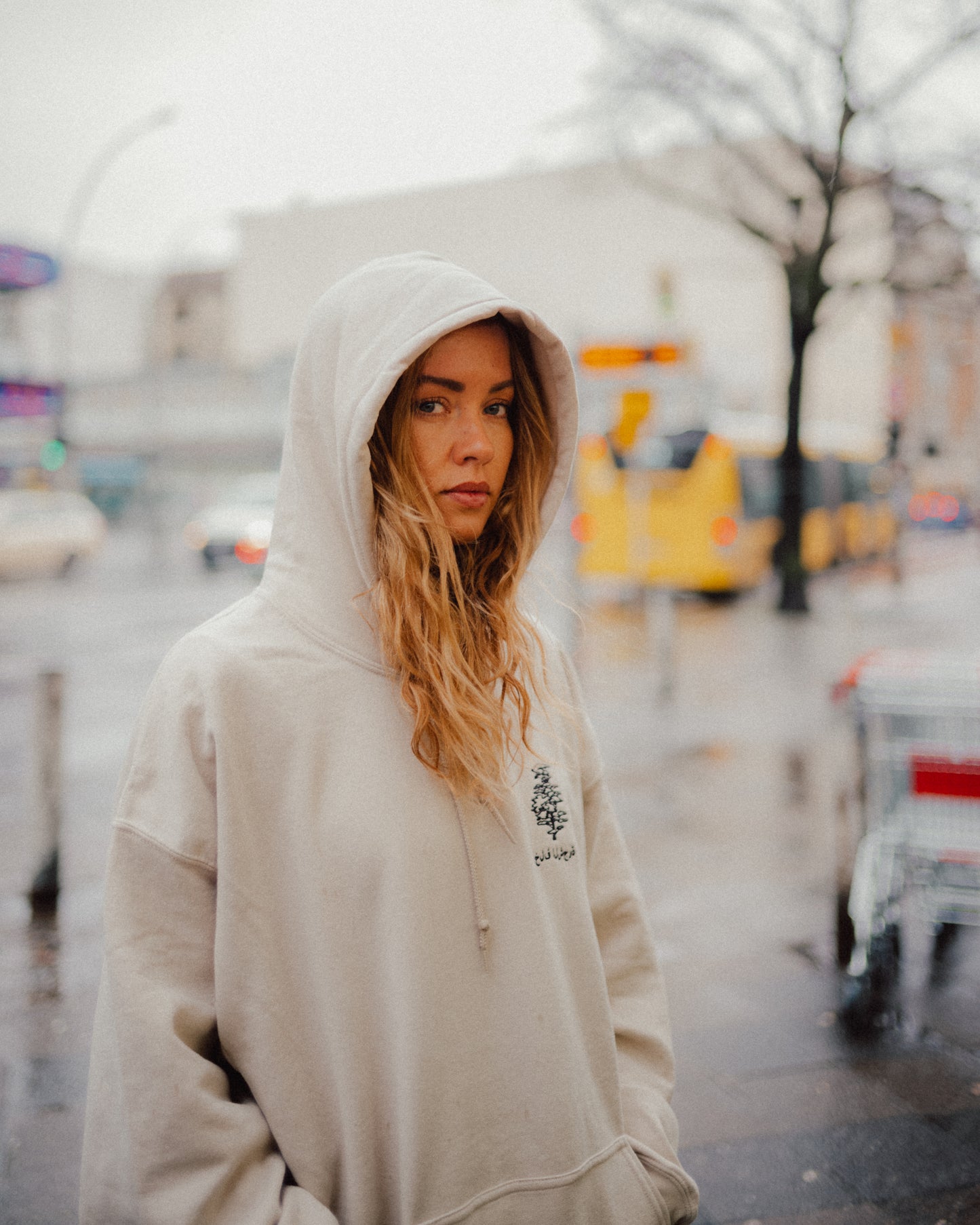 Oversize Hoodie in creme mit Stick